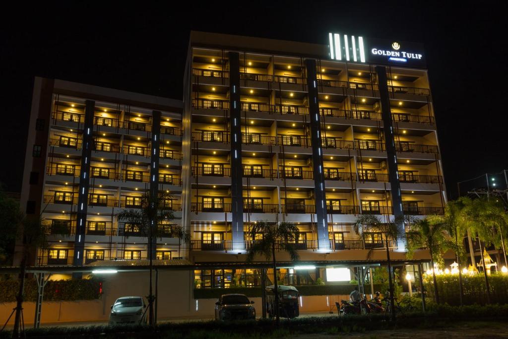 Отель Golden Tulip Essential Pattaya, Паттайя