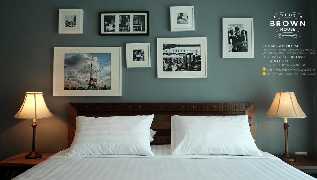 Двухместный (Двухместный номер Делюкс с 1 кроватью) отеля The Brown House Hotel, Чаченгсау