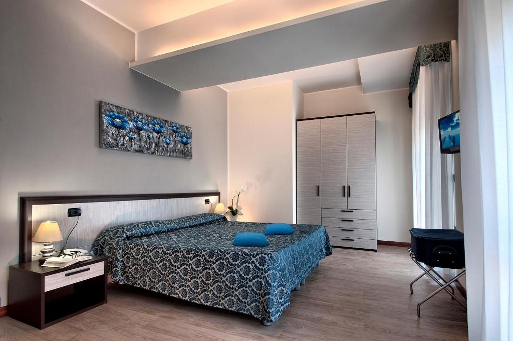 Двухместный (Улучшенный двухместный номер с 1 кроватью или 2 отдельными кроватями и балконом) отеля Hotel Terme Belsoggiorno, Абано-Терме
