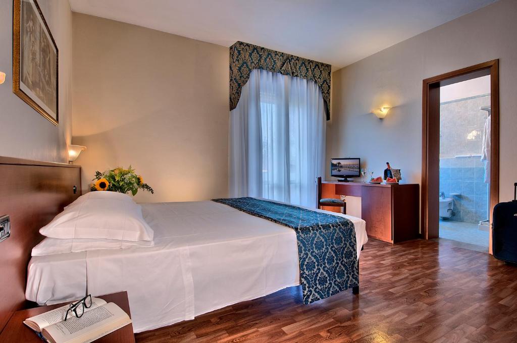 Двухместный (Двухместный номер с 1 кроватью или 2 отдельными кроватями) отеля Hotel Terme Belsoggiorno, Абано-Терме