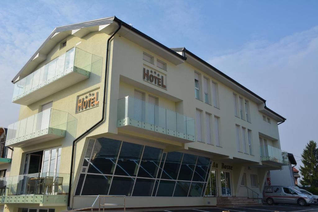 Отель Hotel Vrata Bosne, Казин