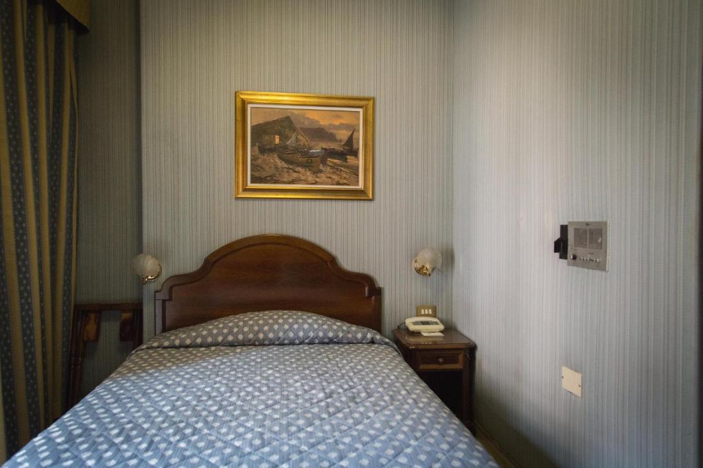 Двухместный (Двухместный номер эконом-класса с 1 кроватью) отеля Hotel Accursio, Милан