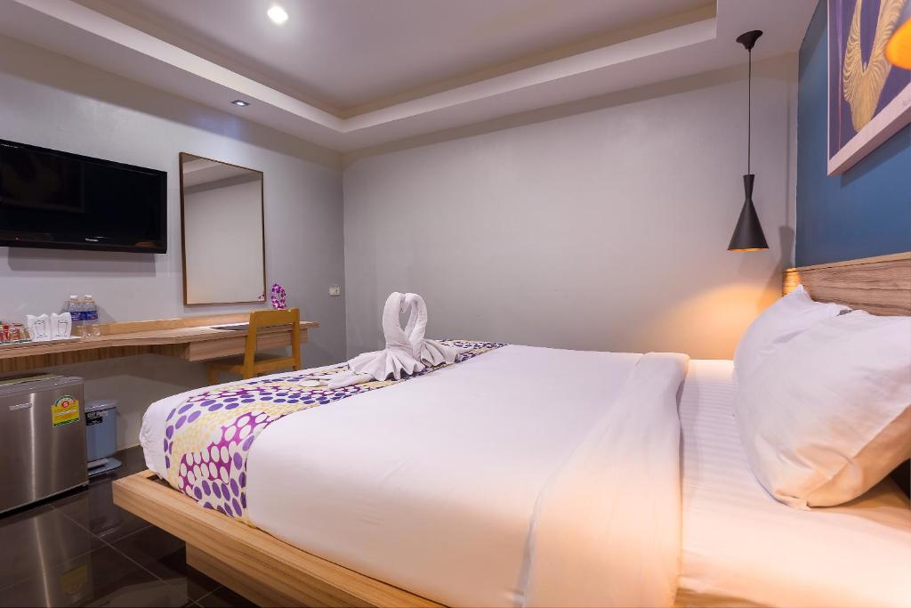Двухместный (Стандартный двухместный номер с 1 кроватью - Без окон) отеля Memory Patong, Пхукет