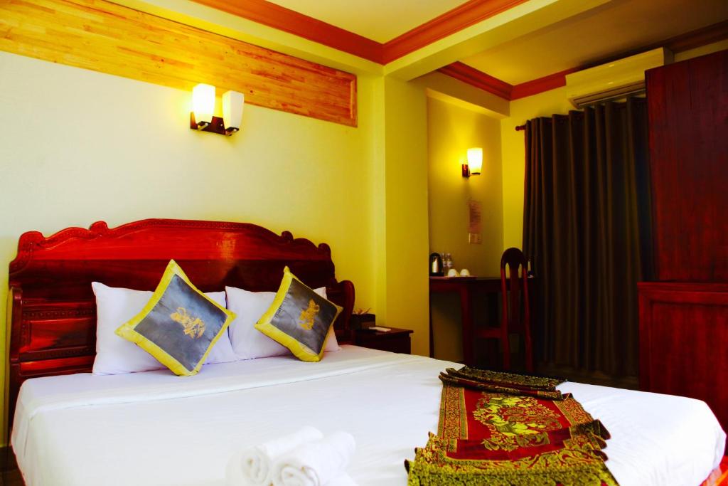 Двухместный (Двухместный номер Делюкс с 1 кроватью и балконом) отеля Dynsey Boutique Hotel, Пномпень