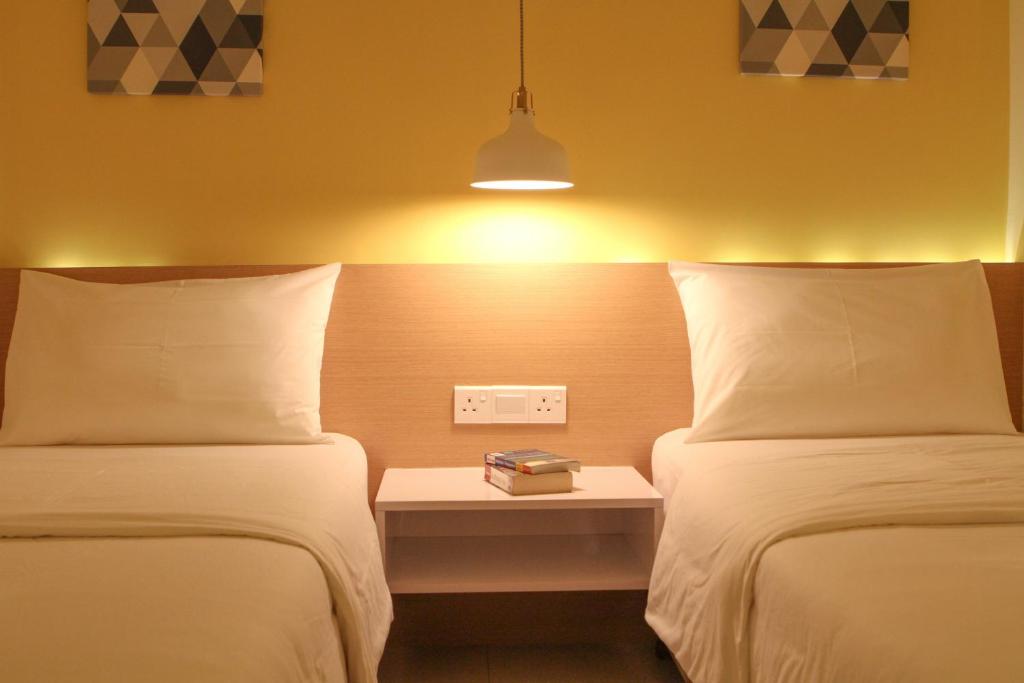 Двухместный (Двухместный номер с 2 отдельными кроватями (без окна)) отеля Hotel 1000 Miles, Куала-Лумпур