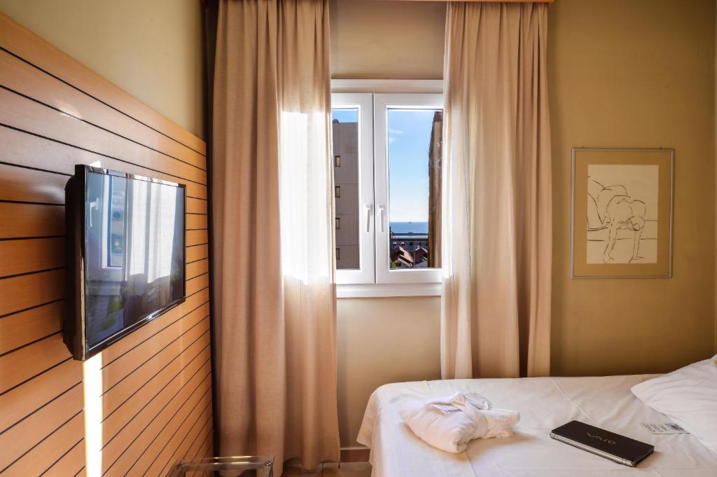 Одноместный (Бюджетный одноместный номер с односпальной кроватью) отеля Astoria, Салоники