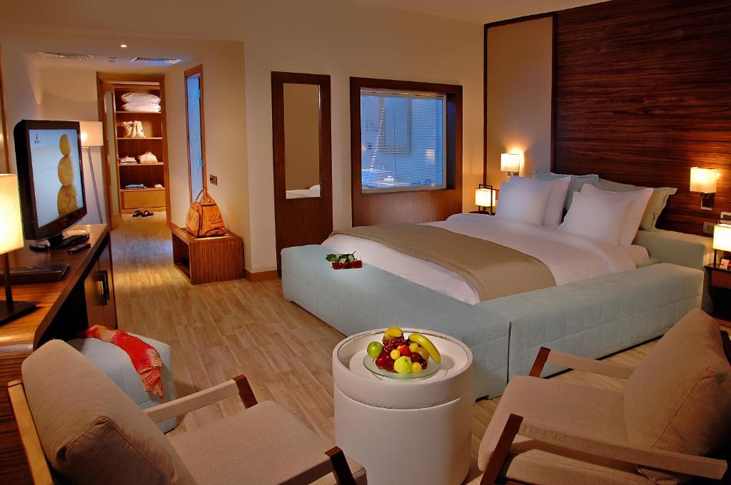 Сьюит (Люкс Sensatori) курортного отеля Coral Sea Sensatori Resort, Шарм-эль-Шейх
