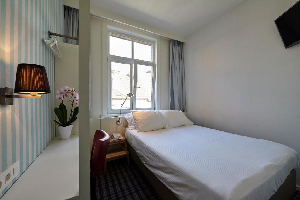 Двухместный (Небольшой уютный номер) отеля Leopold Hotel Ostend, Остенде