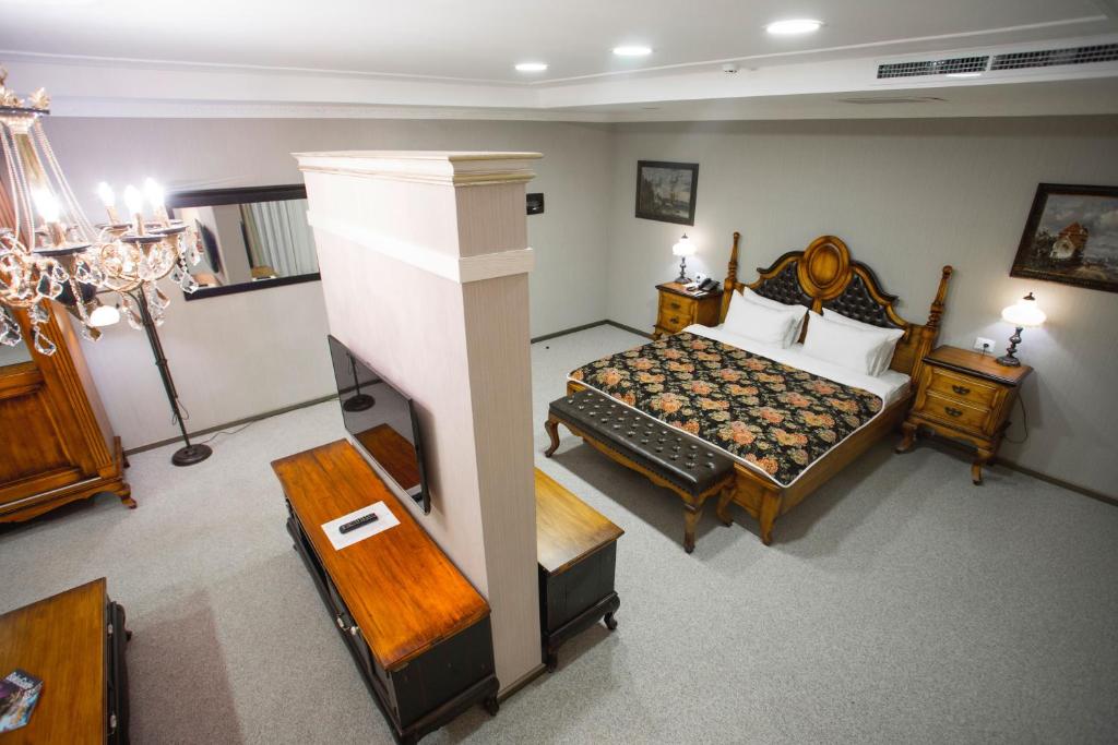Сьюит (Люкс с кроватью размера «king-size») отеля Баку