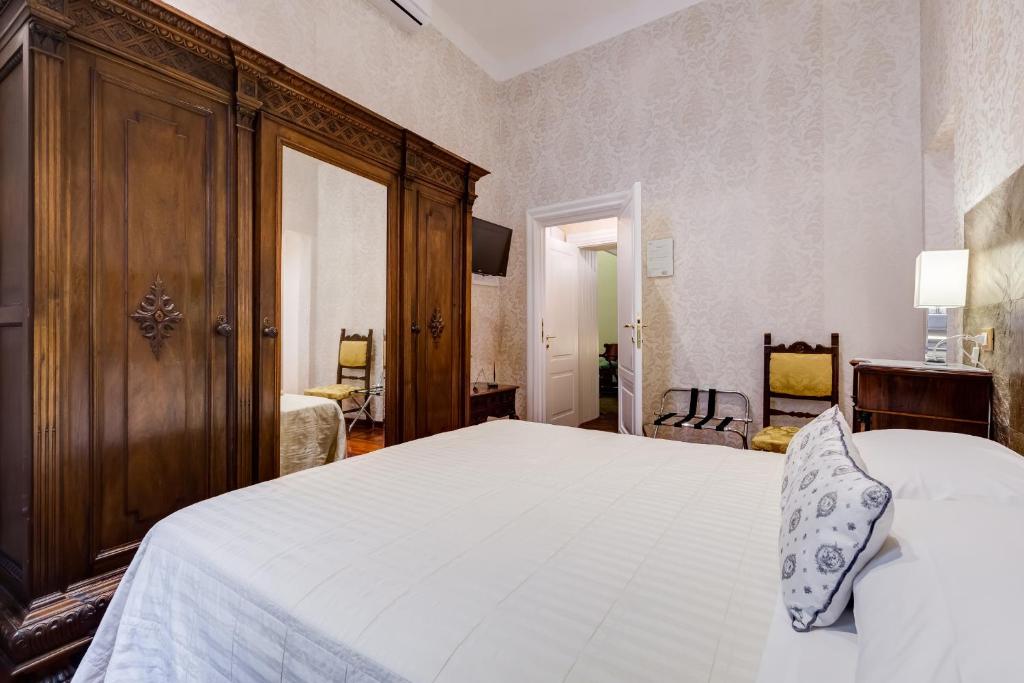 Сьюит (Полулюкс (для 2-4 взрослых)), Affreschi Su Roma Luxury B&B