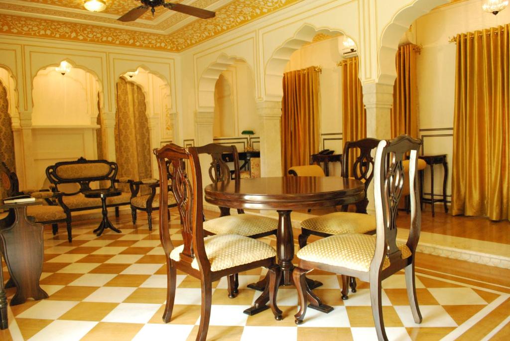 Сьюит (Heritage Premium  Suite), Royal Heritage Haveli