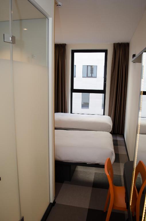 Двухместный (Двухместный номер с 2 отдельными кроватями) отеля easyHotel Brussels City Centre, Брюссель