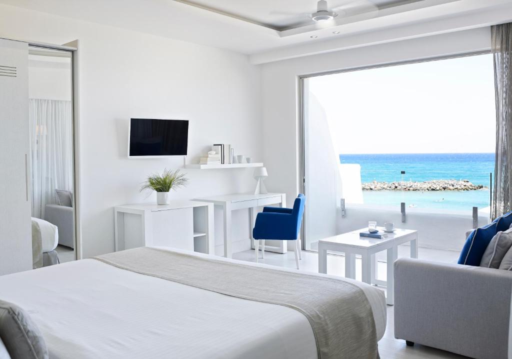 Сьюит (Люкс, вид на море (для 2 взрослых)) отеля Knossos Beach Bungalows & Suites, Коккини-Хани