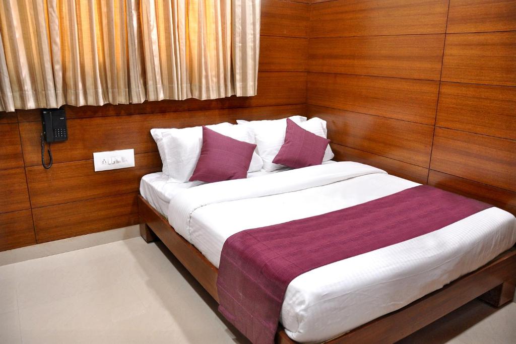 Двухместный (Стандартный двухместный номер с 1 кроватью или 2 отдельными кроватями) отеля Shoba Enclave, Бангалор