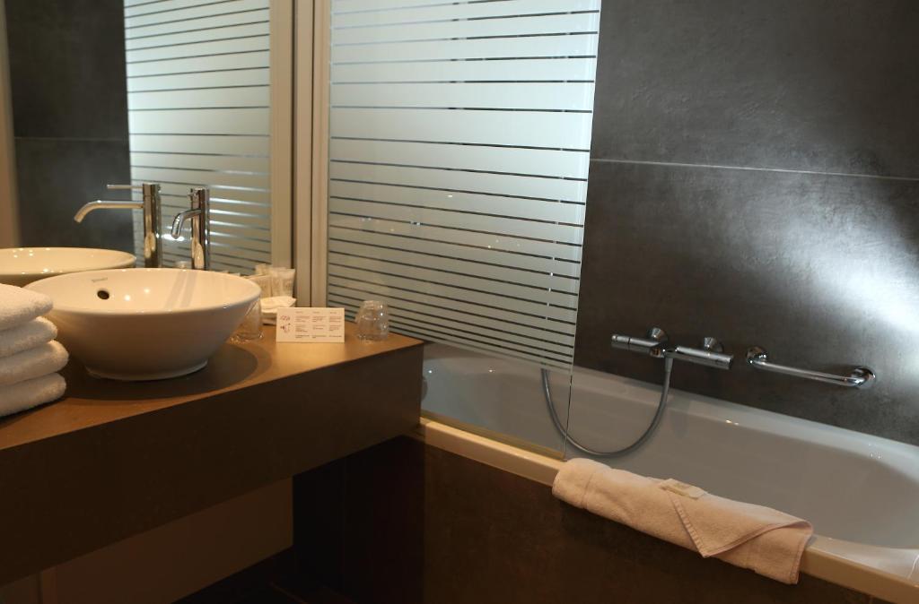 Двухместный (Двухместный номер «Комфорт» с 1 кроватью или 2 отдельными кроватями) отеля Hotel Acacia, Брюгге