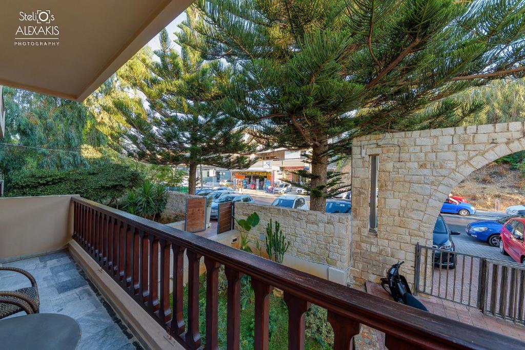 Апартаменты (Апартаменты с видом на улицу) апарт-отеля Corinna Mare, Каламаки (Крит)
