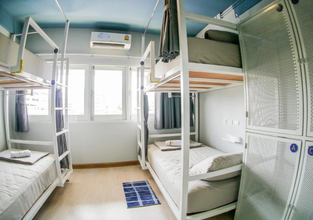 Четырехместный (Четырехместный номер с общей ванной комнатой), The Moon Hostel Huahin