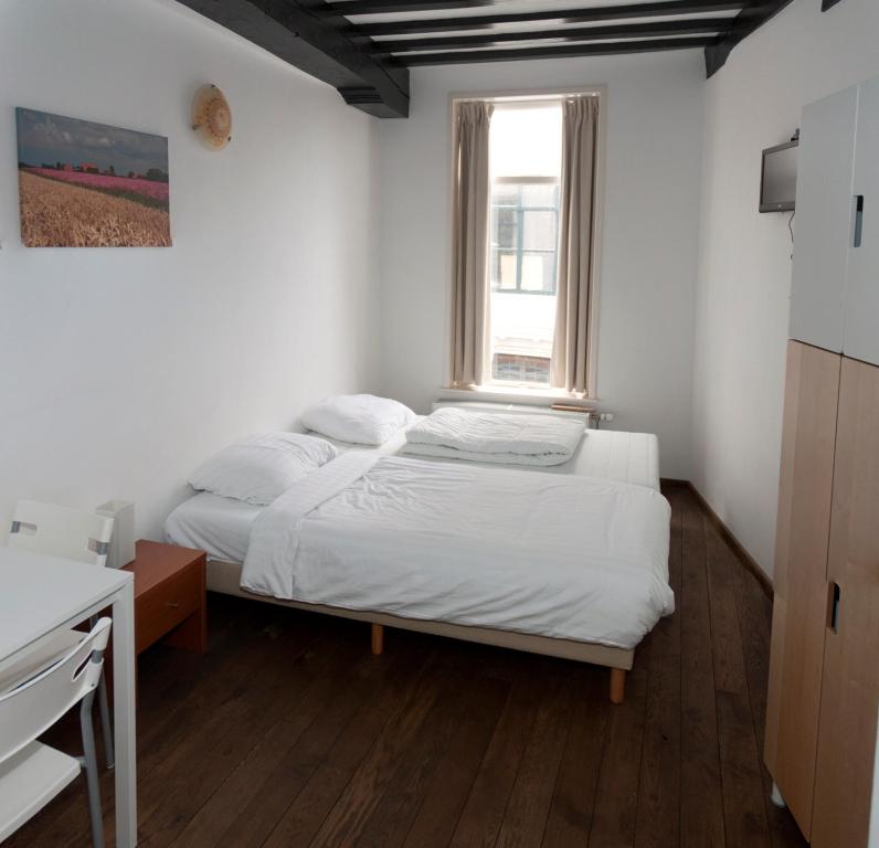Двухместный (Двухместный номер «Комфорт» с 1 кроватью) хостела City Hostel Vlissingen, Берген-оп-Зом