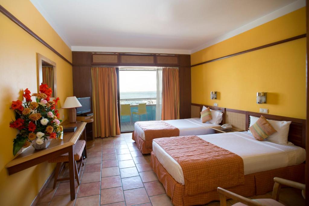 Двухместный (Улучшенный двухместный номер с 1 кроватью и видом на море) курортного отеля Lido Sharm Hotel Naama Bay, Шарм-эль-Шейх