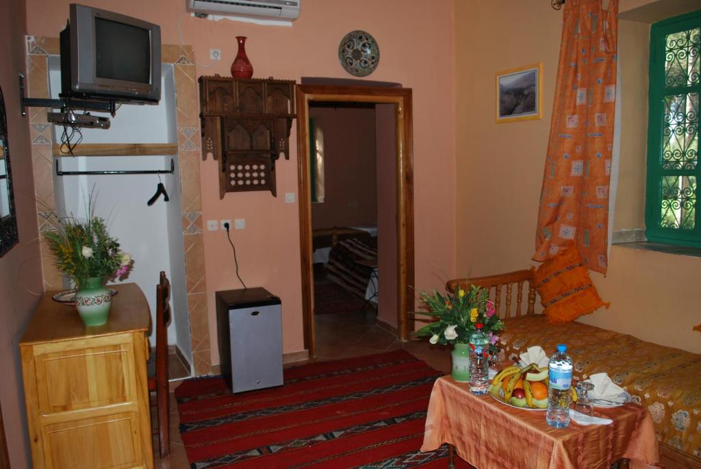 Двухместный (Люкс «Сара») отеля Riad Mimouna De Timnay, Мидельт