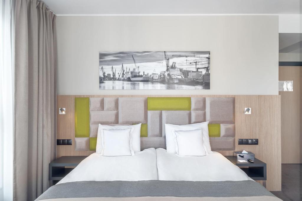 Двухместный (Стандартный двухместный номер с 1 кроватью или 2 отдельными кроватями) отеля Hotel Almond Business & SPA, Гданьск