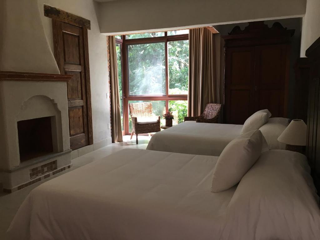Двухместный (Двухместный номер с 1 кроватью и видом на горы) отеля Hotel Casa del Angel, Тепостлан