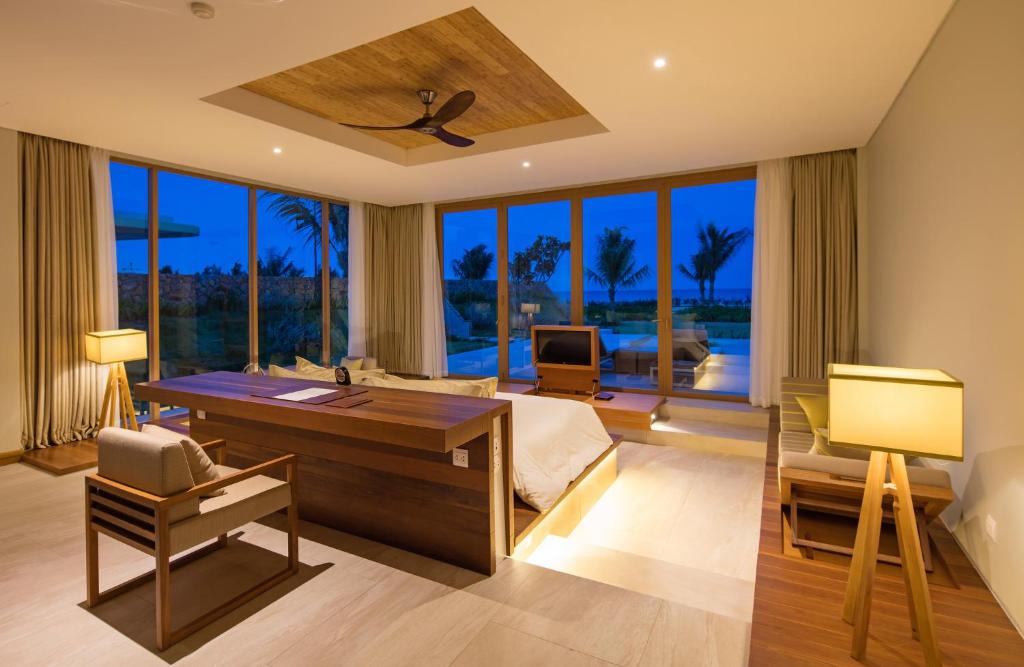 Вилла (Вилла с 3 спальнями - С видом на пляж) курортного отеля FLC Luxury Resort Quy Nhon, Куинён