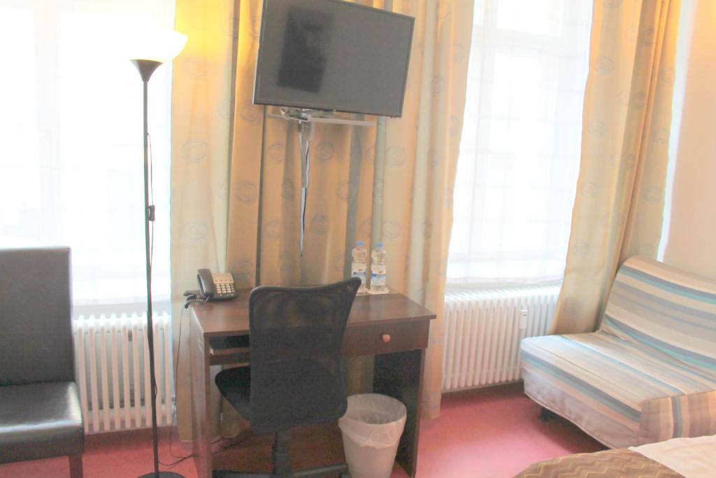 Двухместный (Двухместный номер с 2 отдельными кроватями) отеля Hotel Amelie Berlin, Берлин