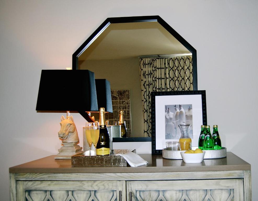 Четырехместный (Номер с 2 кроватями размера «queen-size»), Hollywood Hotel - The Hotel of Hollywood Near Universal Studios