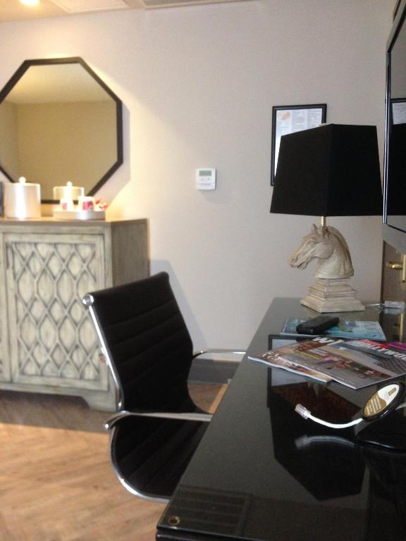 Четырехместный (Номер с 2 кроватями размера «queen-size»), Hollywood Hotel - The Hotel of Hollywood Near Universal Studios