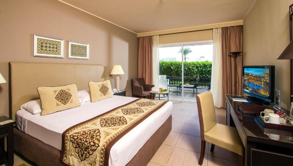 Двухместный (Стандартный двухместный номер с 1 кроватью) курортного отеля Jaz Fanara Resort, Шарм-эль-Шейх