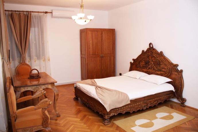 Двухместный (Улучшенный двухместный номер с 1 кроватью) гостевого дома Casa Craiova Nuova, Крайова