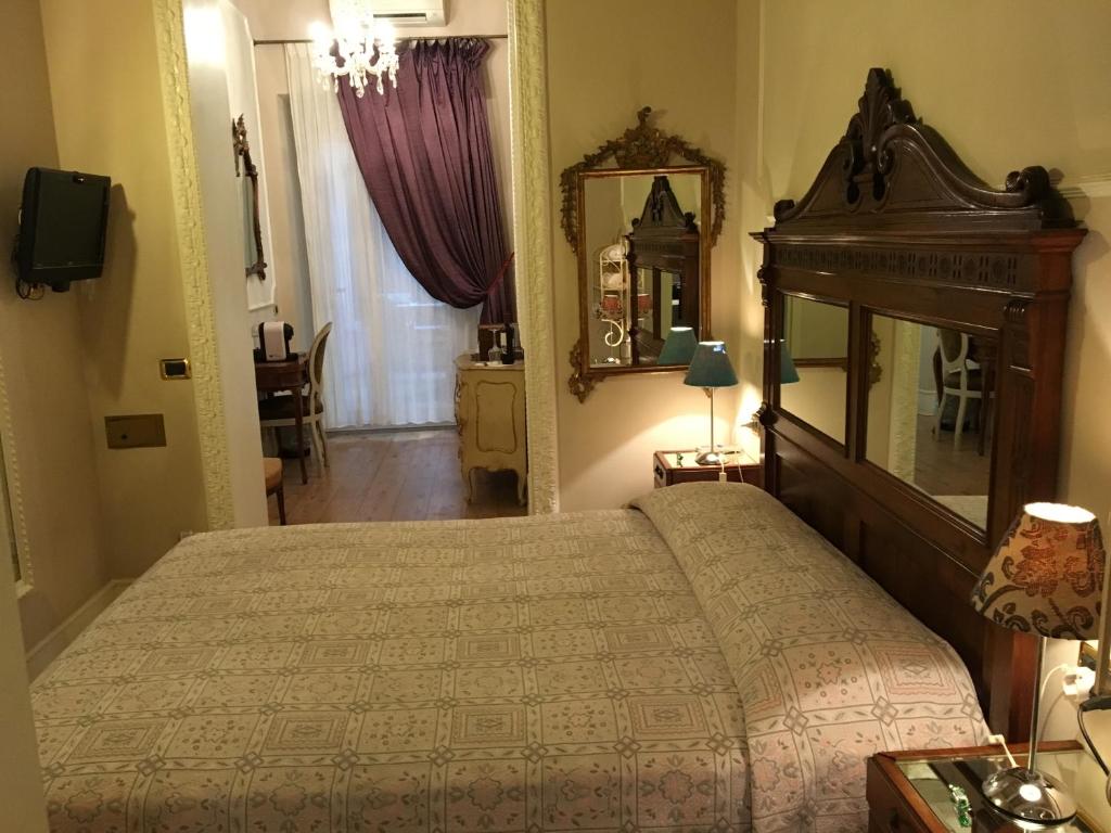 Двухместный (Улучшенный двухместный номер с 1 кроватью) гостевого дома B&B Mr. My Resort, Флоренция
