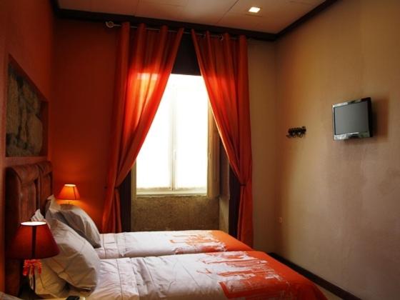 Трехместный (Трехместный номер), Pedra Iberica