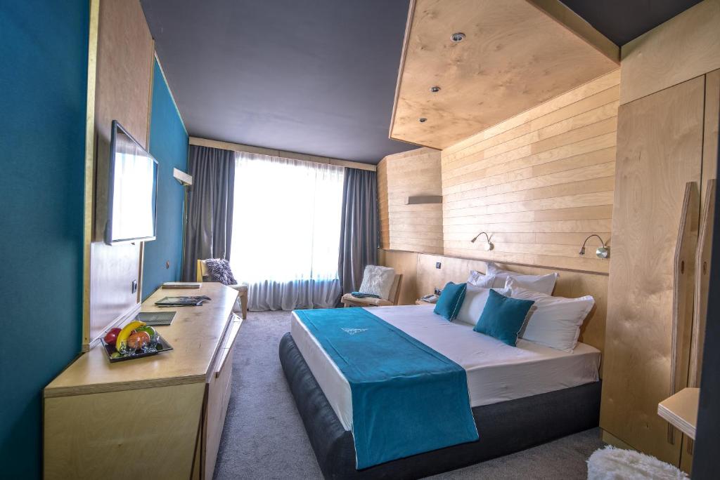 Двухместный (Стандартный двухместный номер с 1 кроватью или 2 отдельными кроватями (без балкона)) отеля Hotel Arte SPA & Park, Велинград