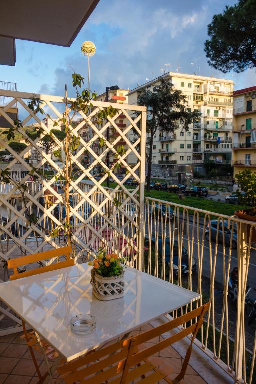 Двухместный (Двухместный номер с 1 кроватью и балконом) отеля Anthea Hotel with balcony, Неаполь