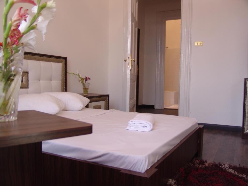 Двухместный (Королевский улучшенный двухместный номер с 1 кроватью) отеля Hotel Grand Royal, Каир