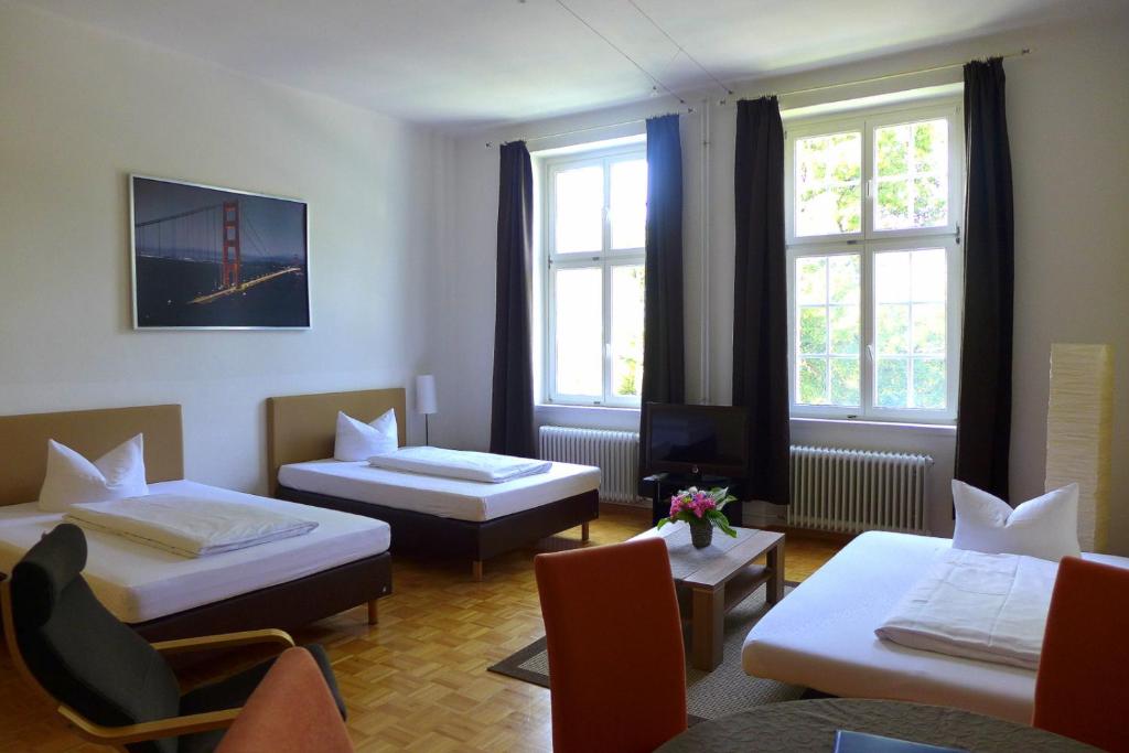 Семейный (Трехместный номер), Apartment Hotel Konstanz