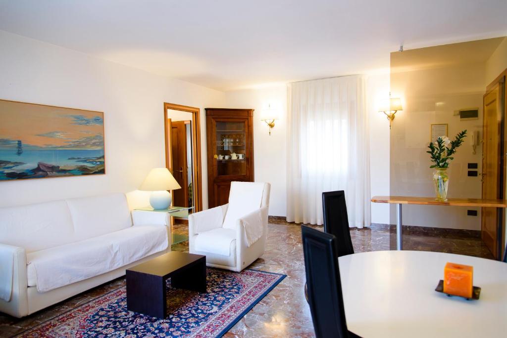 Апартаменты (Апартаменты с 1 спальней и террасой - Salizzada San Lio), Charming Venice Apartments