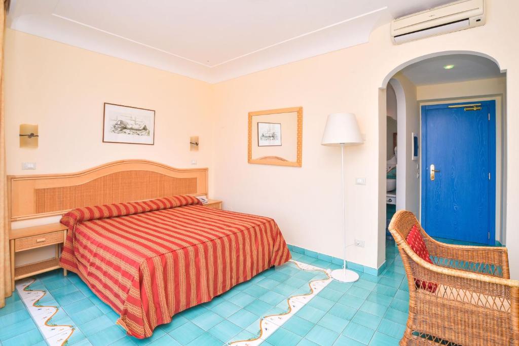 Двухместный (Двухместный номер Делюкс с 1 кроватью) отеля Hotel Terme Zi Carmela, Искья