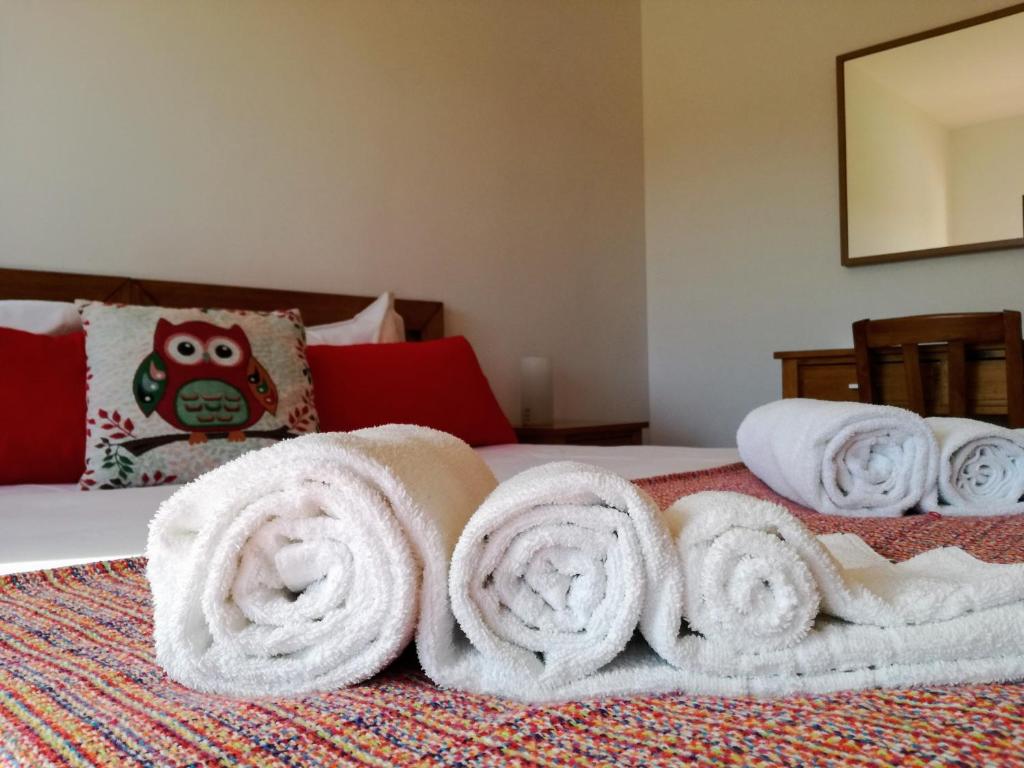 Двухместный (Двухместный номер с 1 кроватью или 2 отдельными кроватями и балконом) отеля Monte da Ribeira, Эштой