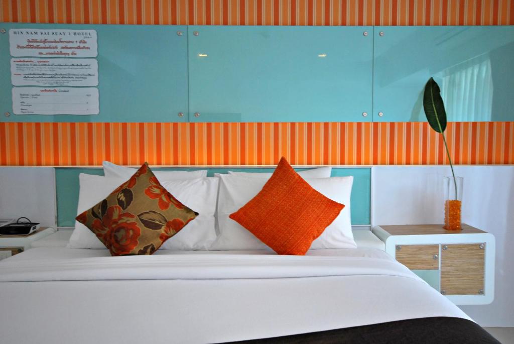 Двухместный (Улучшенный двухместный номер с 1 кроватью или 2 отдельными кроватями) отеля Hin Nam Sai Suay1, Хуахин