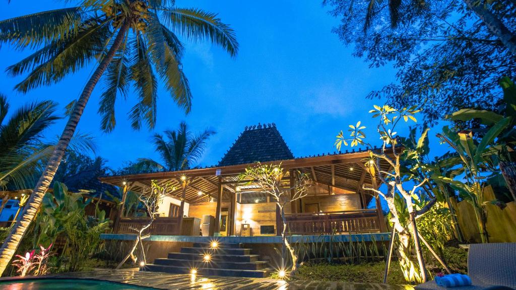 Вилла (Вилла с 2 спальнями и собственным бассейном, вид на рисовое поле), Sandana Ubud Villa