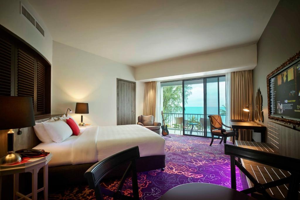 Сьюит (Люкс, вид на море) курортного отеля Hard Rock Hotel Penang, Пенанг