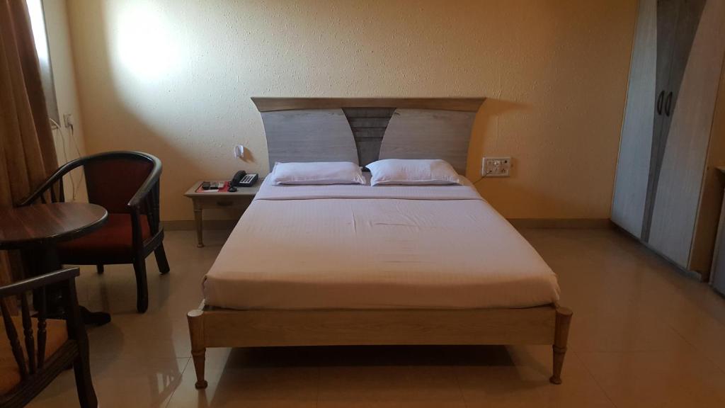 Двухместный (Двухместный номер Супер Делюкс с 1 кроватью) отеля Privilege Inn, Мумбай