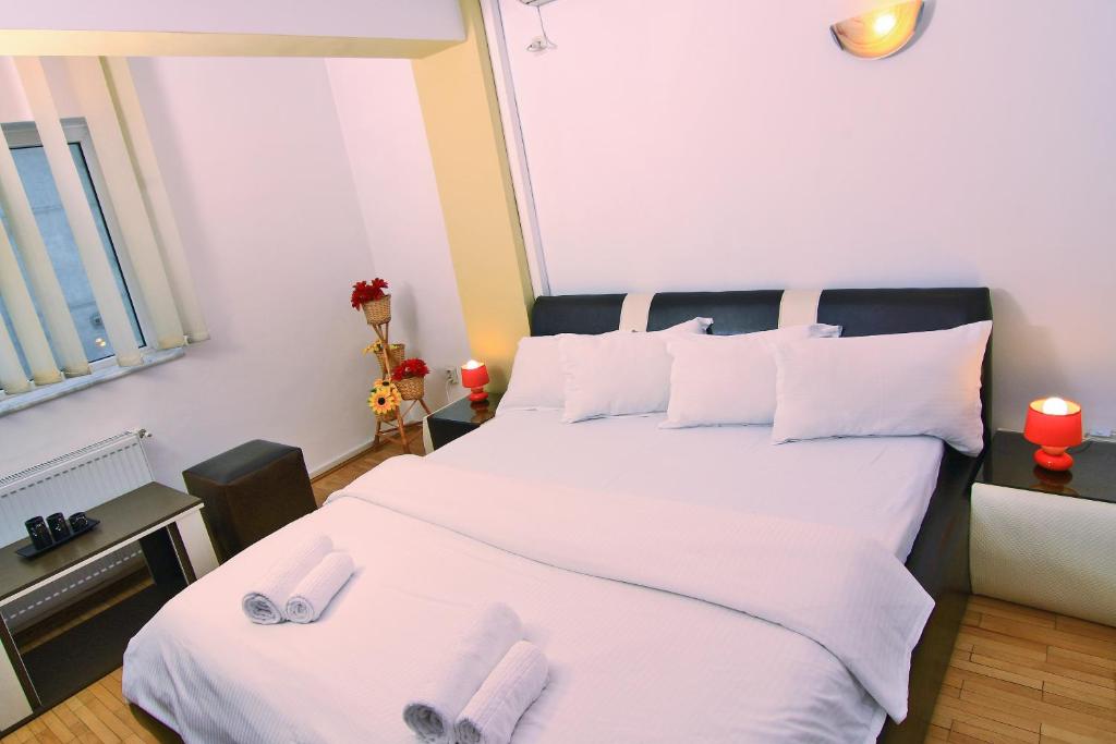 Апартаменты (Апартаменты с 5 спальнями), Bucharest Last Minute Accommodation