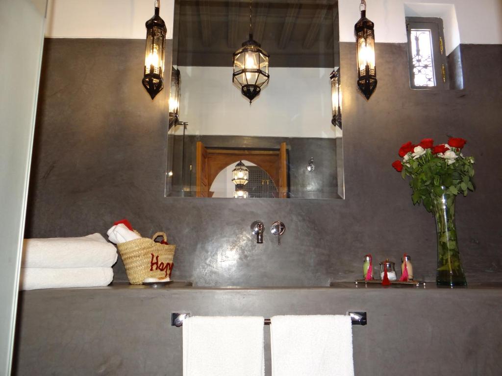 Двухместный (Comfort Double Room with Private Bathroom (LUISA)), Riad Jardin Des Sens