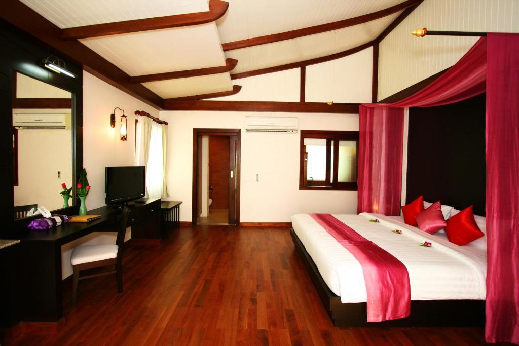 Двухместный (Вилла с видом на холмы) курортного отеля Aonang Phu Petra Resort, Krabi, Краби