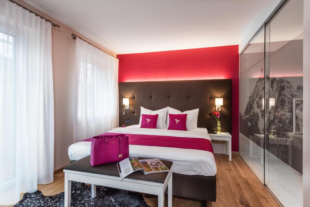 Двухместный (Двухместный номер Almrose с 1 кроватью или 2 отдельными кроватями и балконом) отеля Hotel dasMEI, Инсбрук