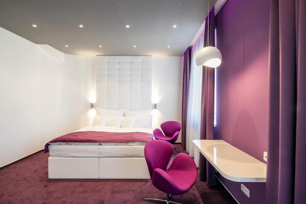 Двухместный (Дизайнерский двухместный номер Делюкс с 1 кроватью или 2 отдельными кроватями и гидромассажной ванной - Lavande) отеля Imperial Design Suites, Либерец